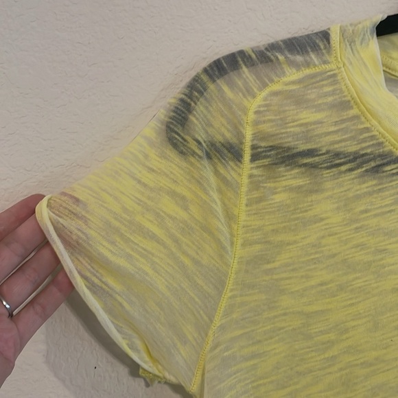 We The Free Women’s T-Shirt Small Yellow Acid Wash Lightweight Cotton Sheer - Picture 5 of 11